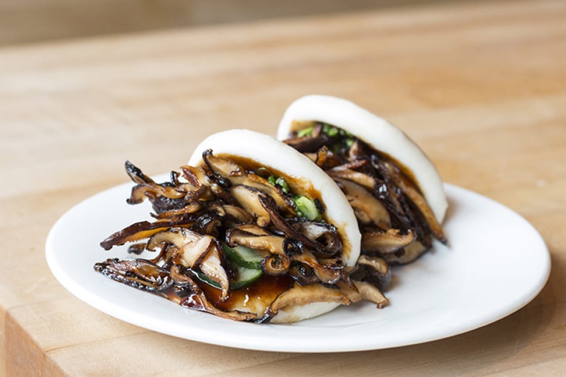 momofuku Shiitake bun Photo by Andrew Bezek INLINE