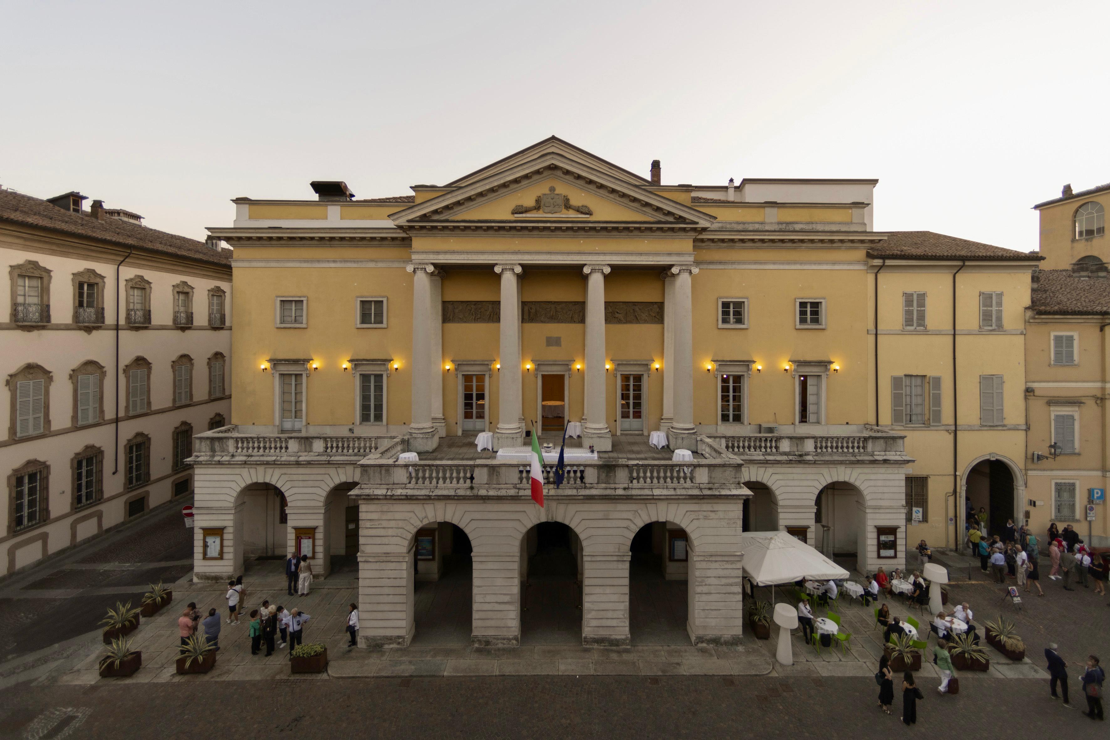 teatro municipale esterno