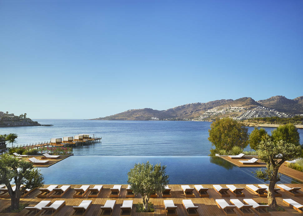 the bodrum edition Infinity Pool