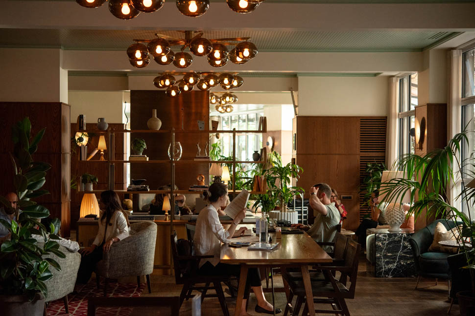 the hoxton cocktail bar