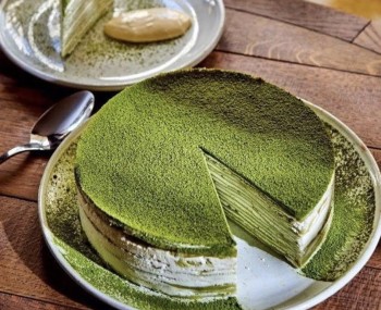 torta di crepes al matcha helene darroze 1