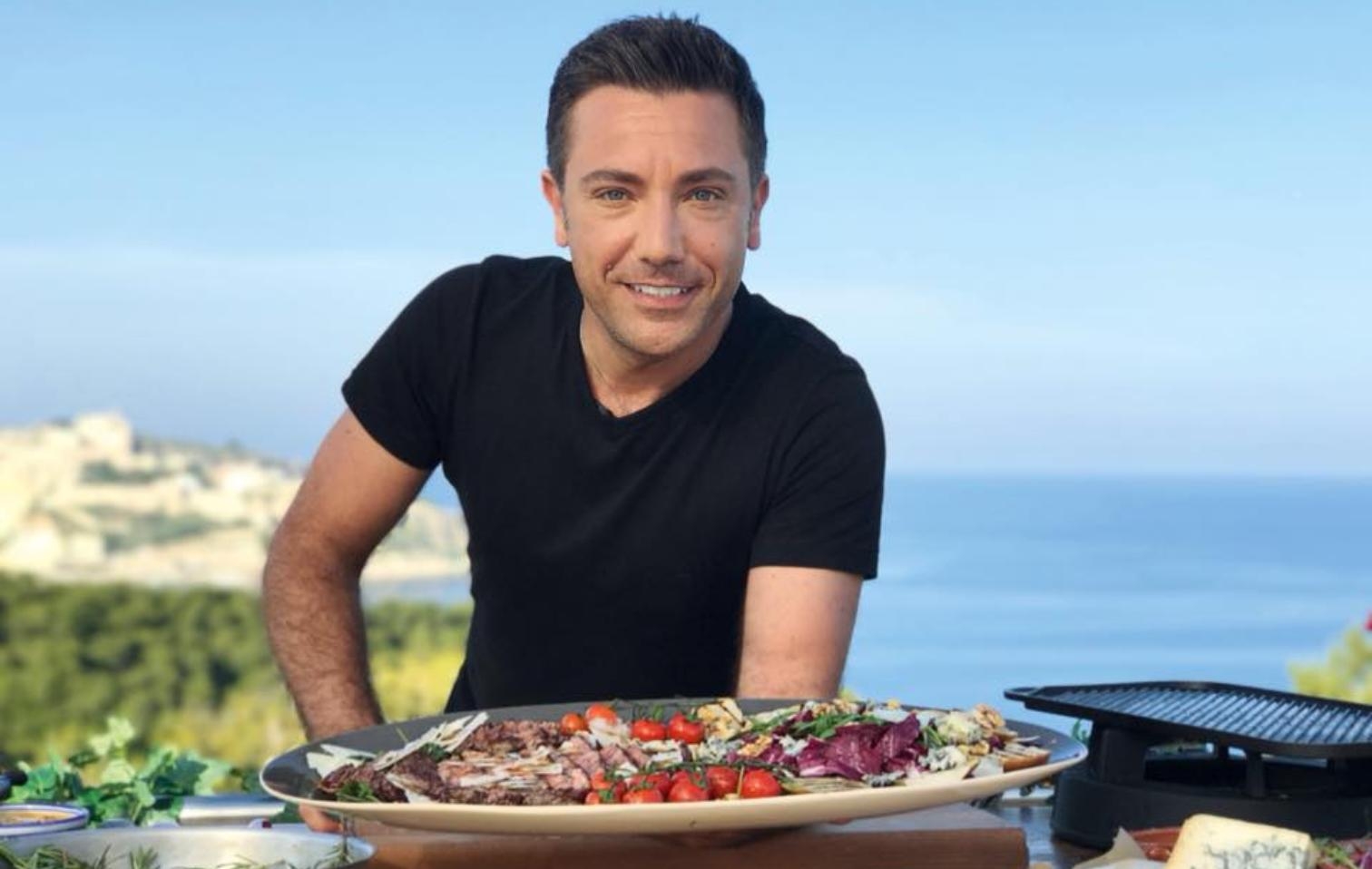 Gino D'Acampo (Jeans) a grandezza naturale