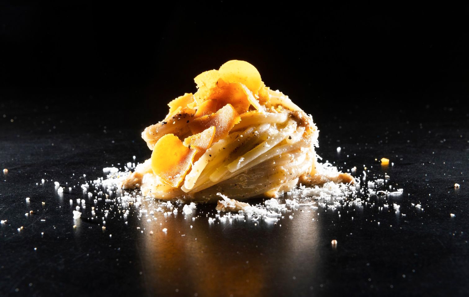 The "seafood carbonara" with fish instead of guanciale: Giulio Terrinoni's recipe | Chef Recipes | R