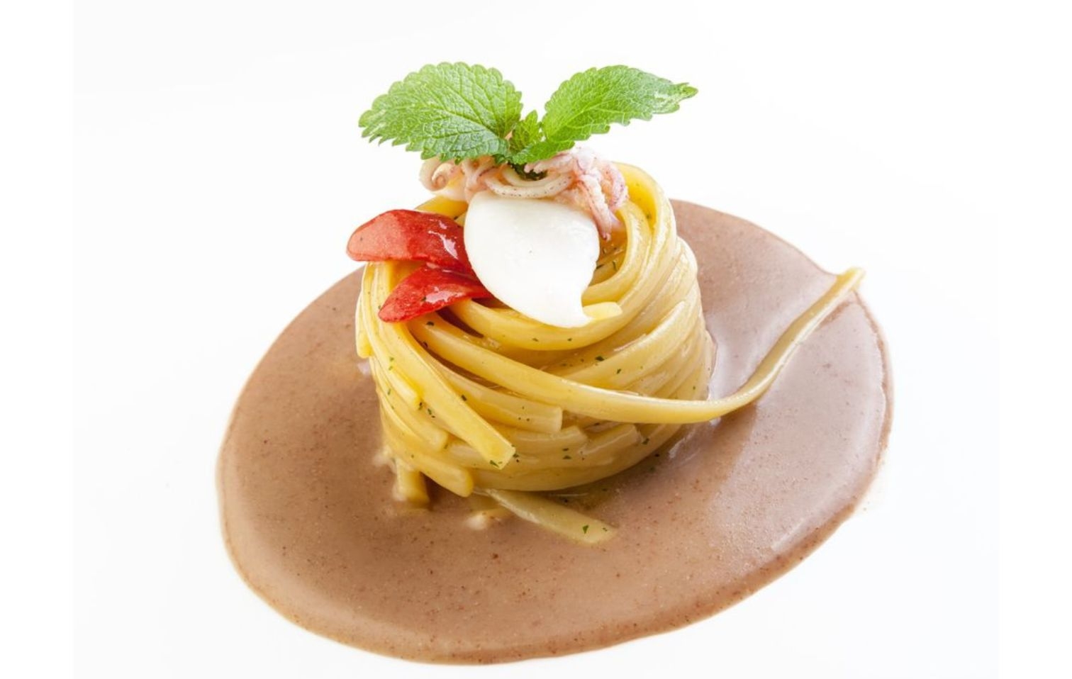 Linguine with baby squid and rye bread sauce, a simple and tasty dish by Antonino Cannavacciuolo | C
