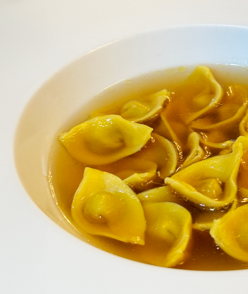 Cappelletti doppio brodo di cappone