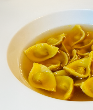 Cappelletti doppio brodo di cappone