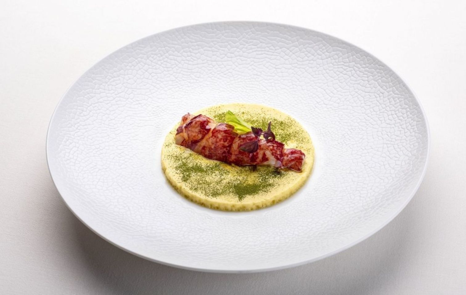 The perfect recipe for New Year's Eve: blue lobster with mushroom zabaglione by Antonio Guida | Chef