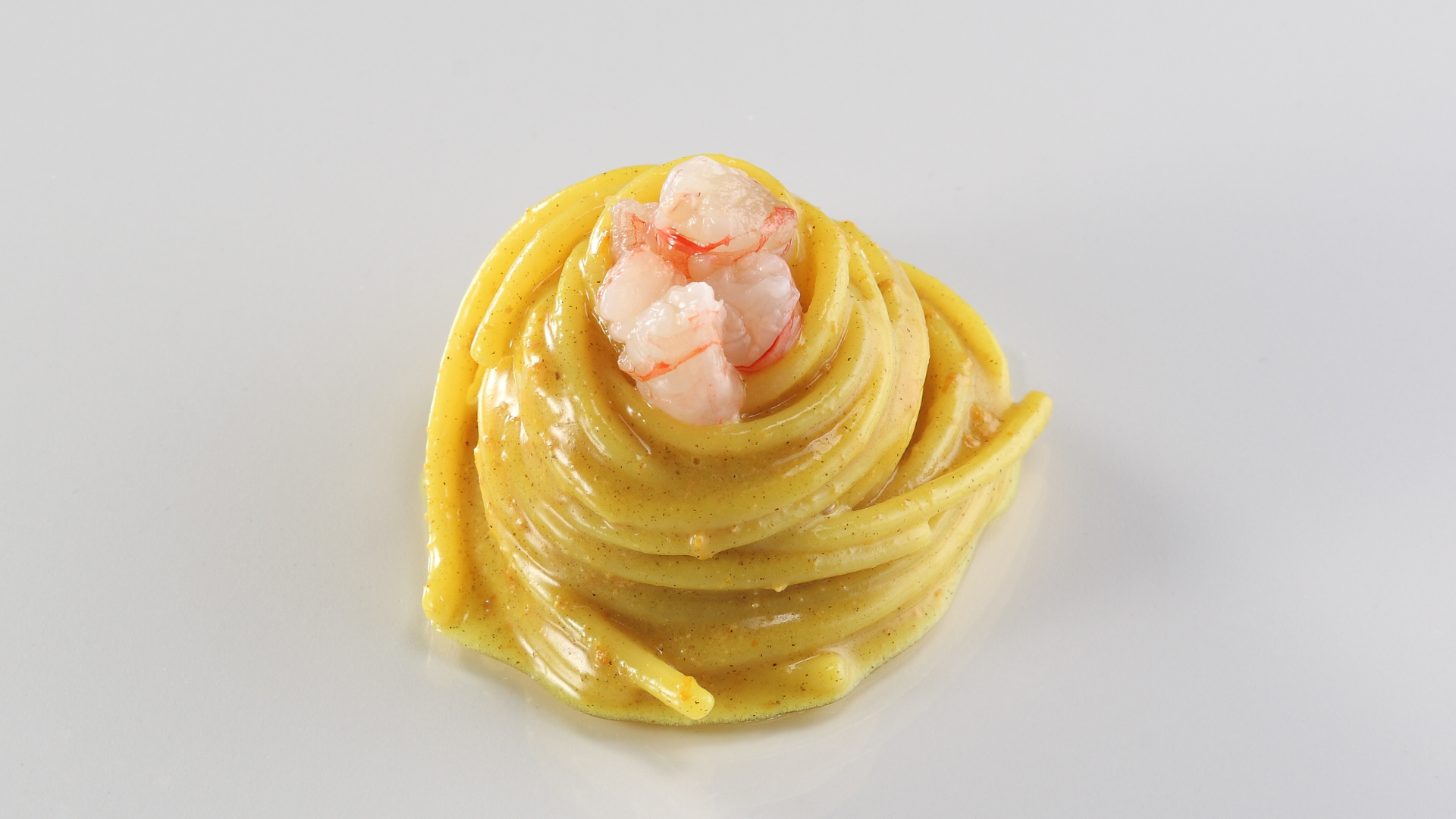 Spaghettoni with bottarga, shrimp, and turmeric root | Fabio Abbattista | Chef Recipes | Reporter Go