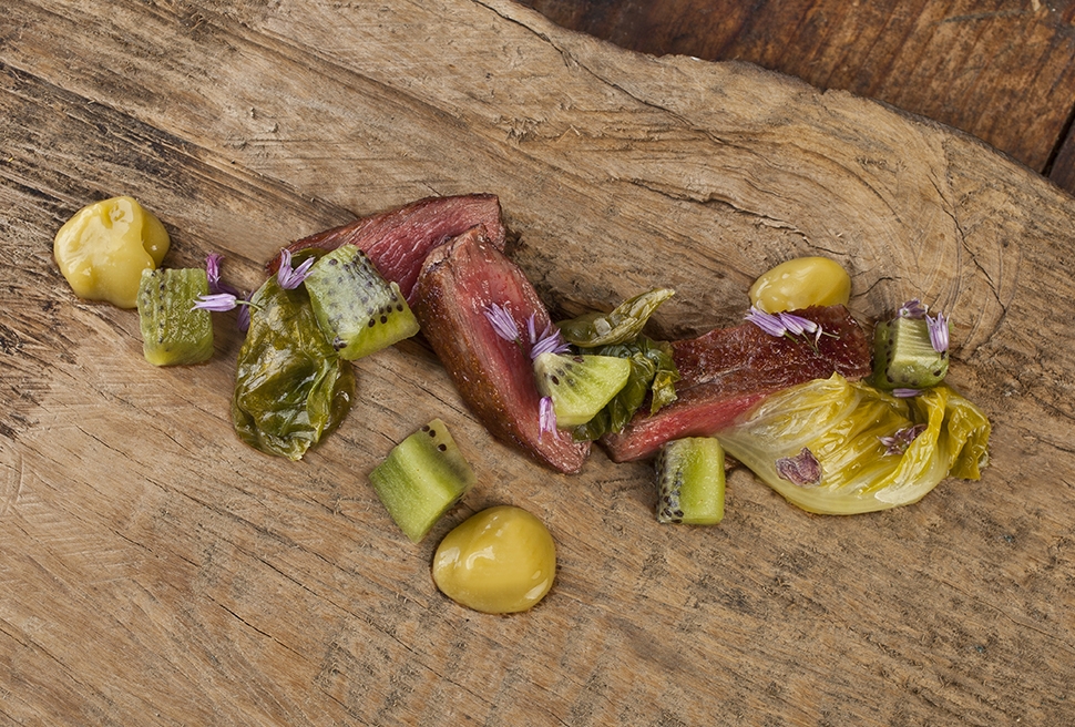 Beef, kiwi, lettuce | Antonio Biafora | Chef Recipes | Reporter Gourmet S.r.l.
