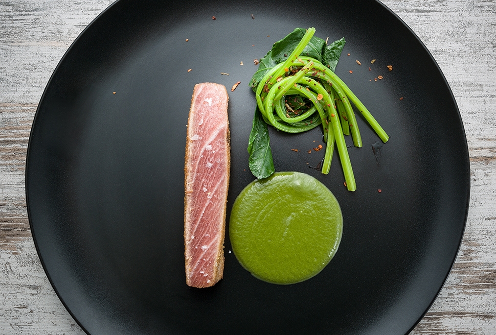 Tuna belly in bread crust and ham with Swiss chard in two textures | Luigi Pomata | Chef Recipes | R