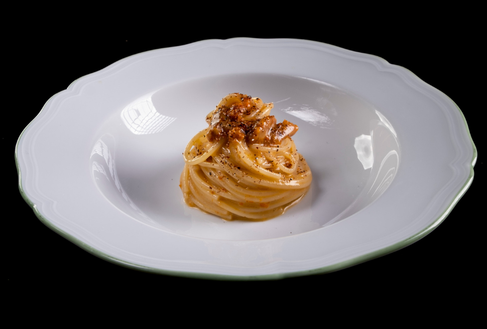 Lukewarm spaghettini with sea urchins and hazelnut oil | Riccardo Camanini | Chef Recipes | Reporter