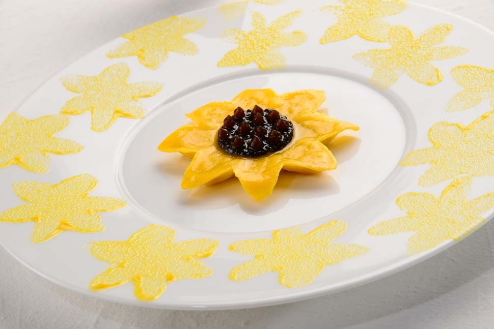 Raviolo Girasole | Paolo Griffa | Chef Recipes | Reporter Gourmet S.r.l.