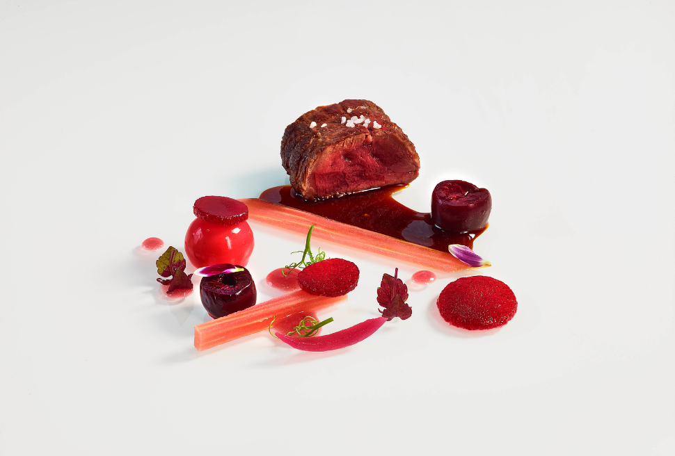 Filet of venison and shades of red | Felix Lo Basso | Chef Recipes | Reporter Gourmet S.r.l.