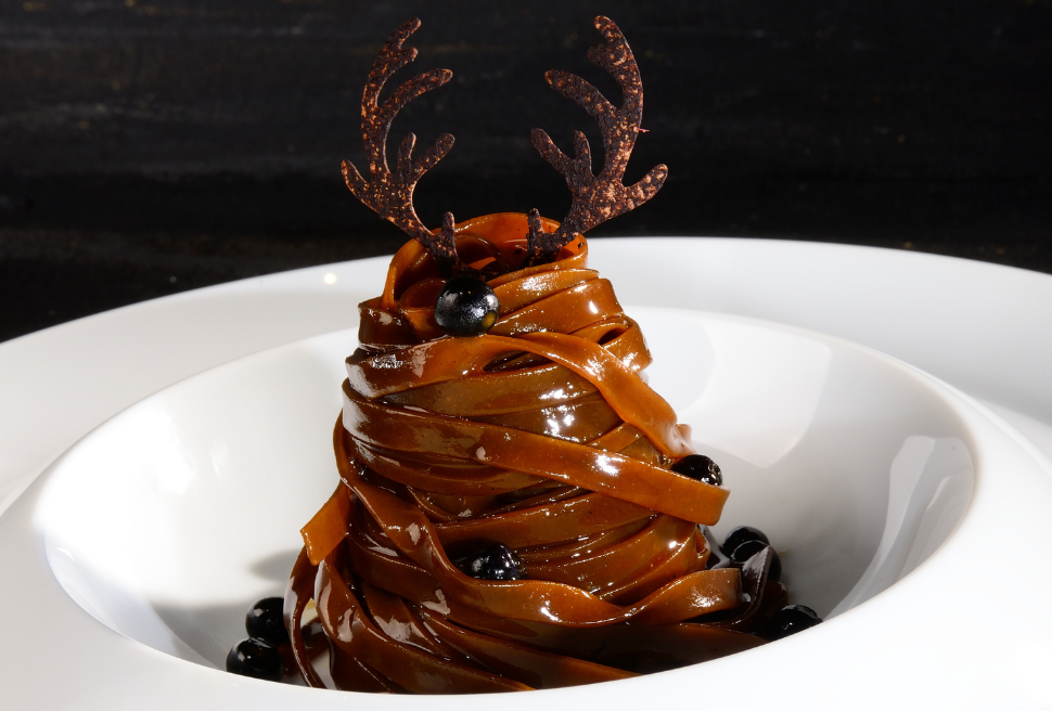 Cocoa tagliatelle with venison, chestnuts and blueberries | Paolo Griffa | Chef Recipes | Reporter G