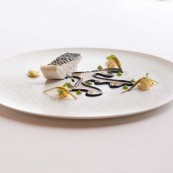 Antonio Arcieri BRANZINO CON SALSA AI FINFERLI E OLANDESE DI ALGHE