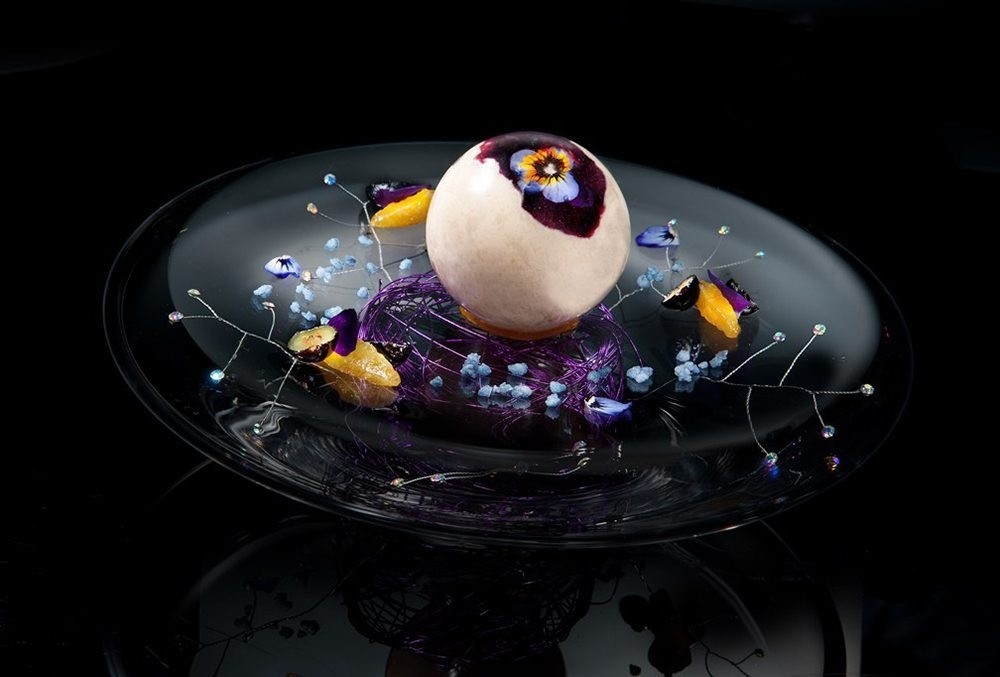 18 Joel Robuchon La Sphere