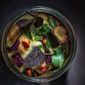 2 Nicola Portinari foto Gabrio Tomelleri La terra e i suoi frutti tartufo nero di Norcia oca tuberosa carote tuberi crema di patate e arrosto