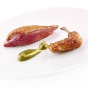 22 Niko Romito foto Roberto Sammartini per Grandecucina Piccione fondente e pistacchio