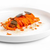 Giuseppe Mancino spaghetto Mancini con estratto di peperone e polvere di vegetali11